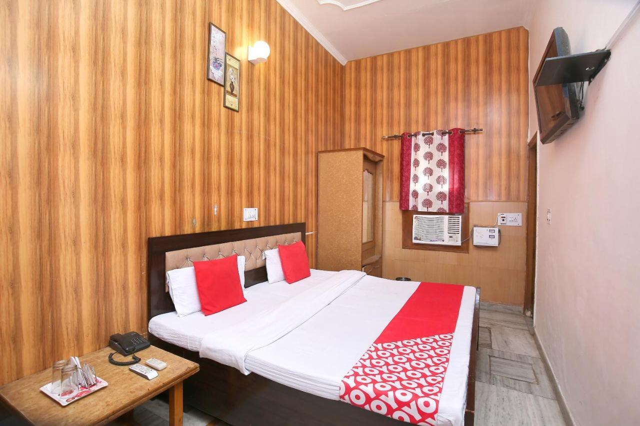 Oyo 5637 Hotel Majestic Chandigarh Bagian luar foto