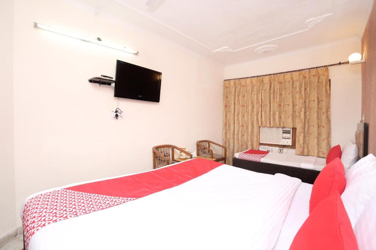 Oyo 5637 Hotel Majestic Chandigarh Bagian luar foto